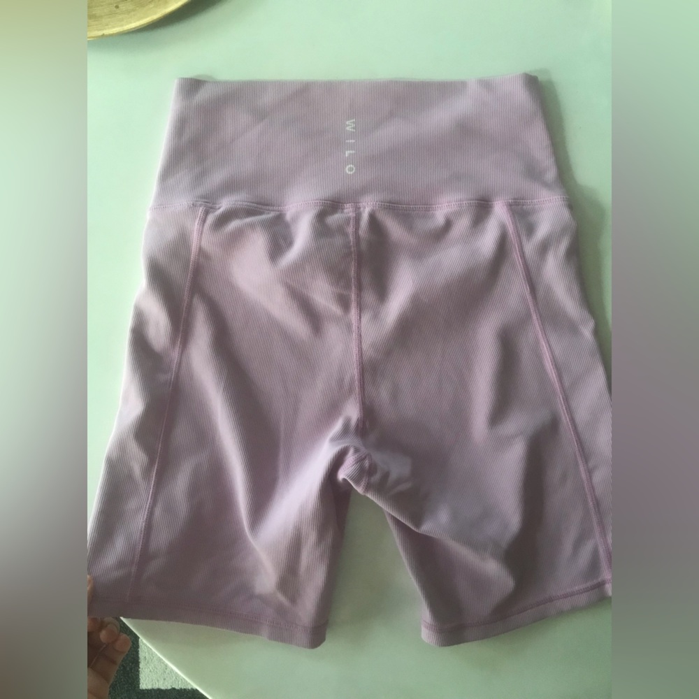 NWOT Wilo the label crossover bike shorts in light pink lilac Large - Picture 4 of 5